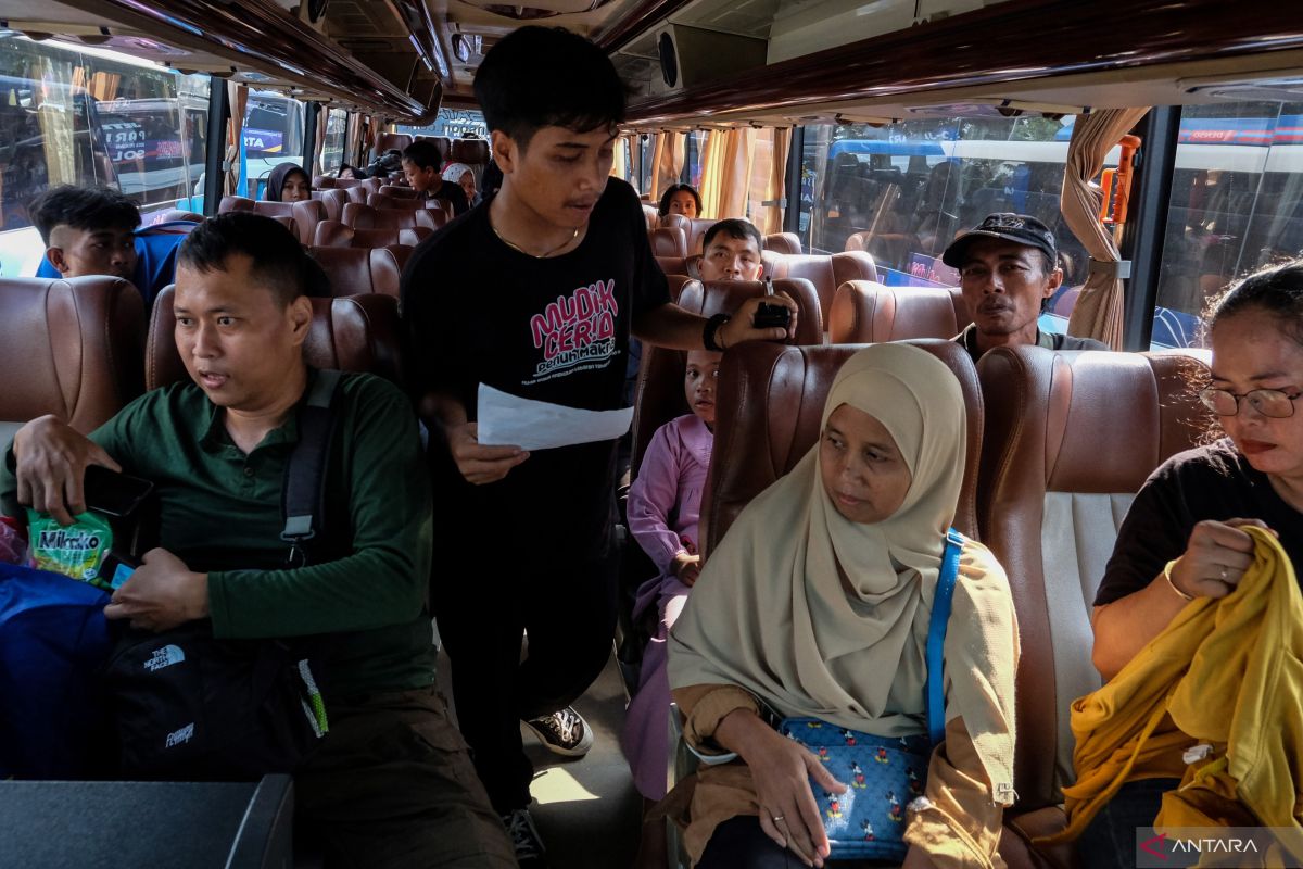 Kementerian Indonesia akan mendeploy 520 bus untuk mudik Lebaran