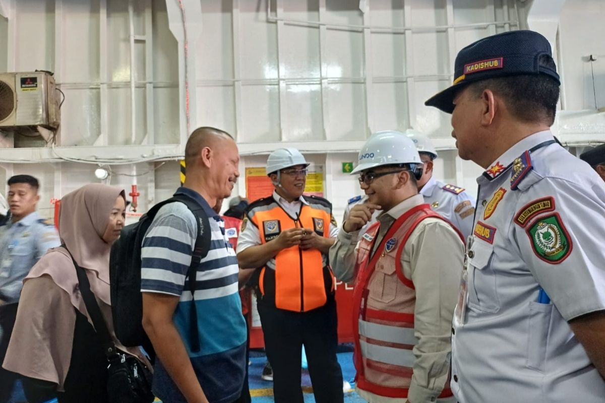 Kemenhub pantau standar pelayanan keselamatan dan kenyamanan penumpang di Pelabuhan Sampit