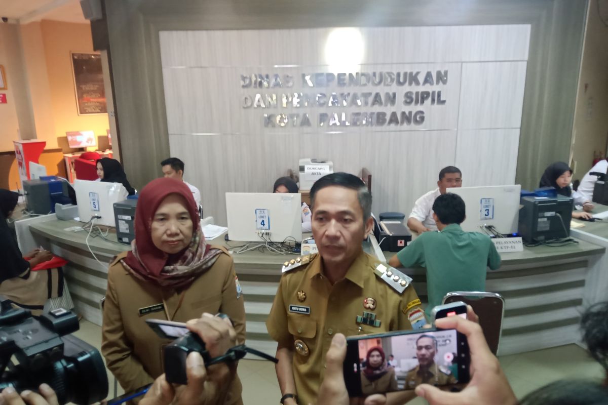 Penjabat Wali Kota Palembang sidak  pegawai usai libur lebaran