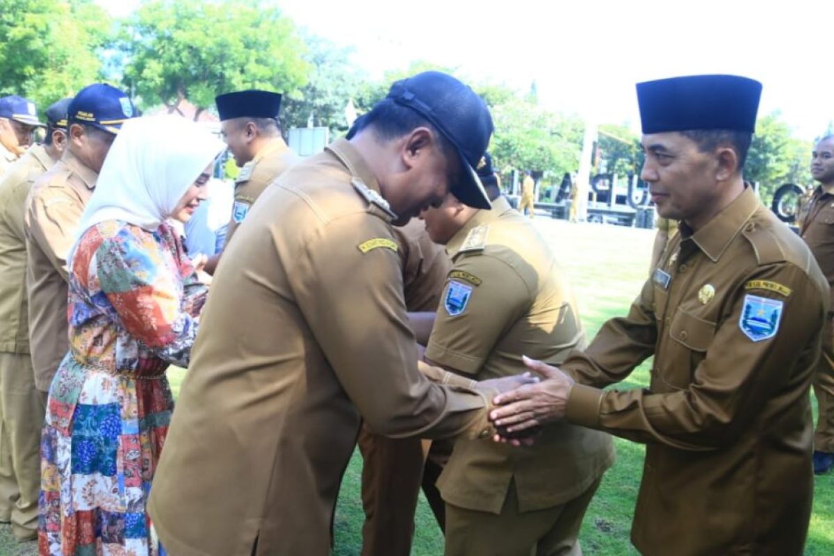 Pj Bupati Probolinggo ajak ASN fokus kerja untuk pelayanan publik