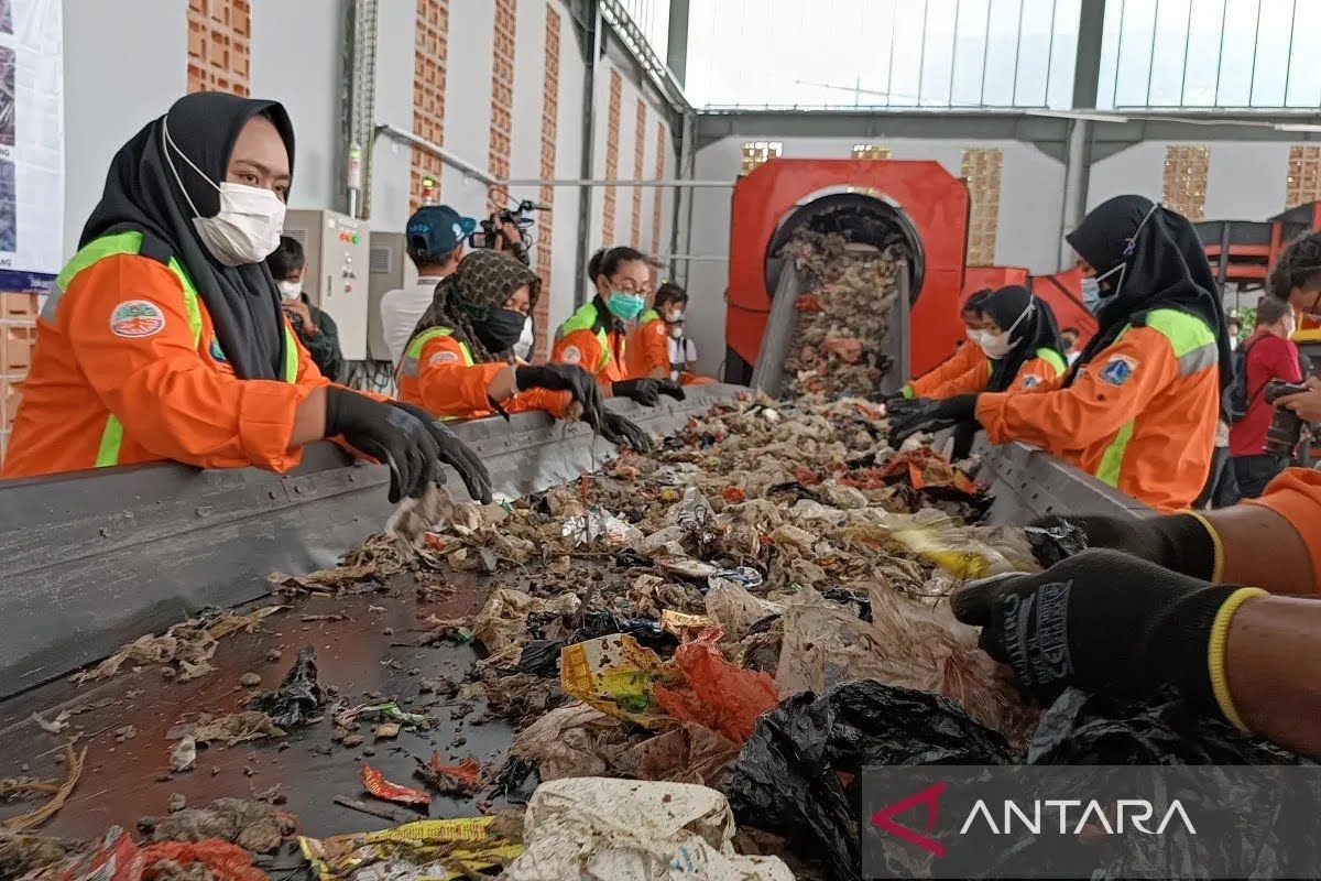 Produksi sampah di Jaksel turun 500 ton per hari pada libur Lebaran