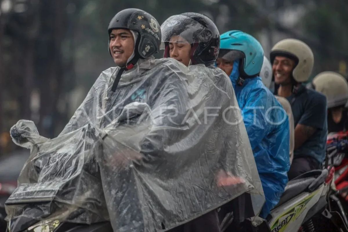 BMKG sebut sebagian DKI Jakarta diguyur hujan pada Rabu siang