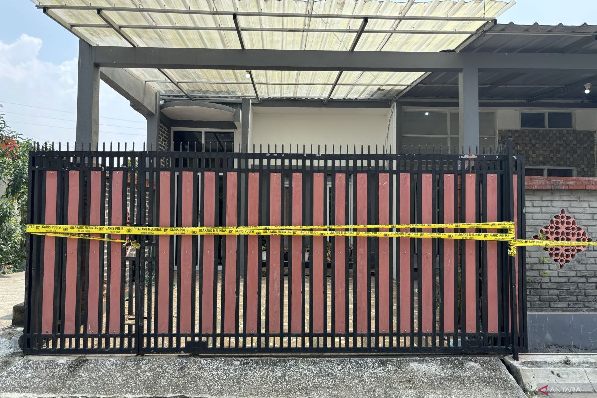 Polisi dalami kasus pembunuhan pria terkubur dalam rumah di Bandung