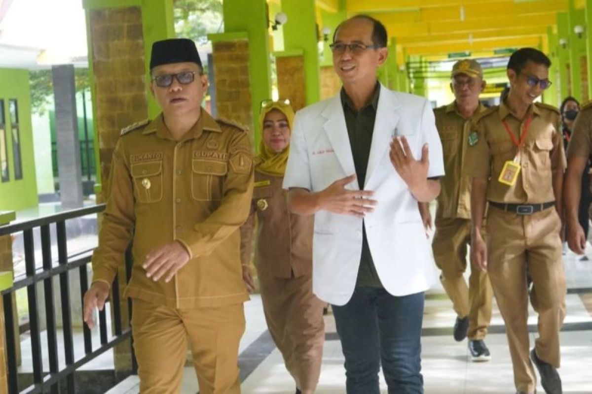 Pj Bupati Kolut sidak sejumlah layanan publik usai libur lebaran