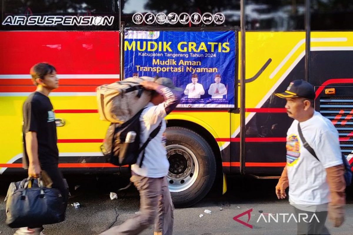 Catatan evaluasi layanan transportasi di Indonesia