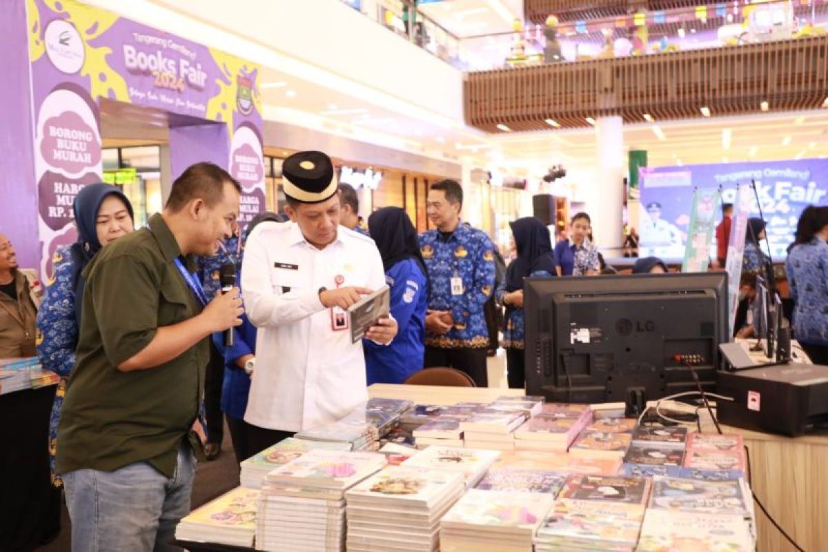 Tingkatkan literasi masyarakat, Pemkab Tangerang gelar pameran buku