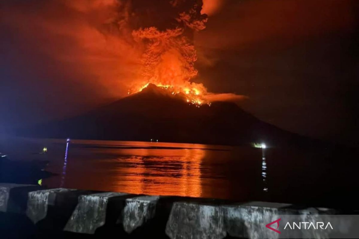 272 keluarga dievakuasi akibat letusan Gunung Ruang Sulut