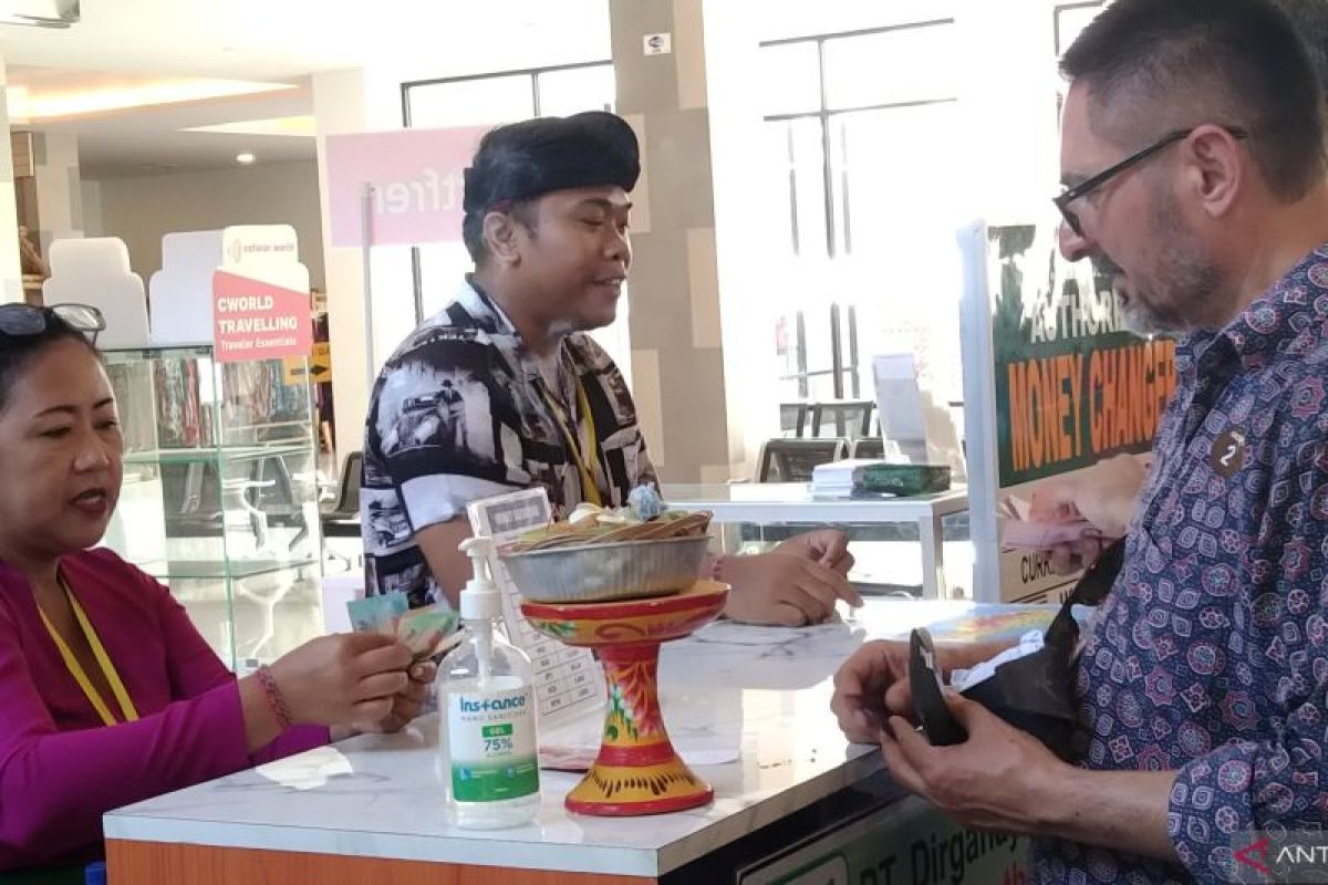 Pengamat: Rupiah melemah tak katrol kunjungan wisman di Bali