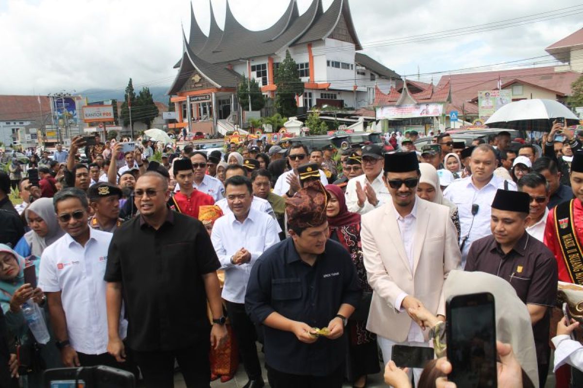 Stasiun Lambuang primadona libur Lebaran, pedagang partisipasi kebersihan