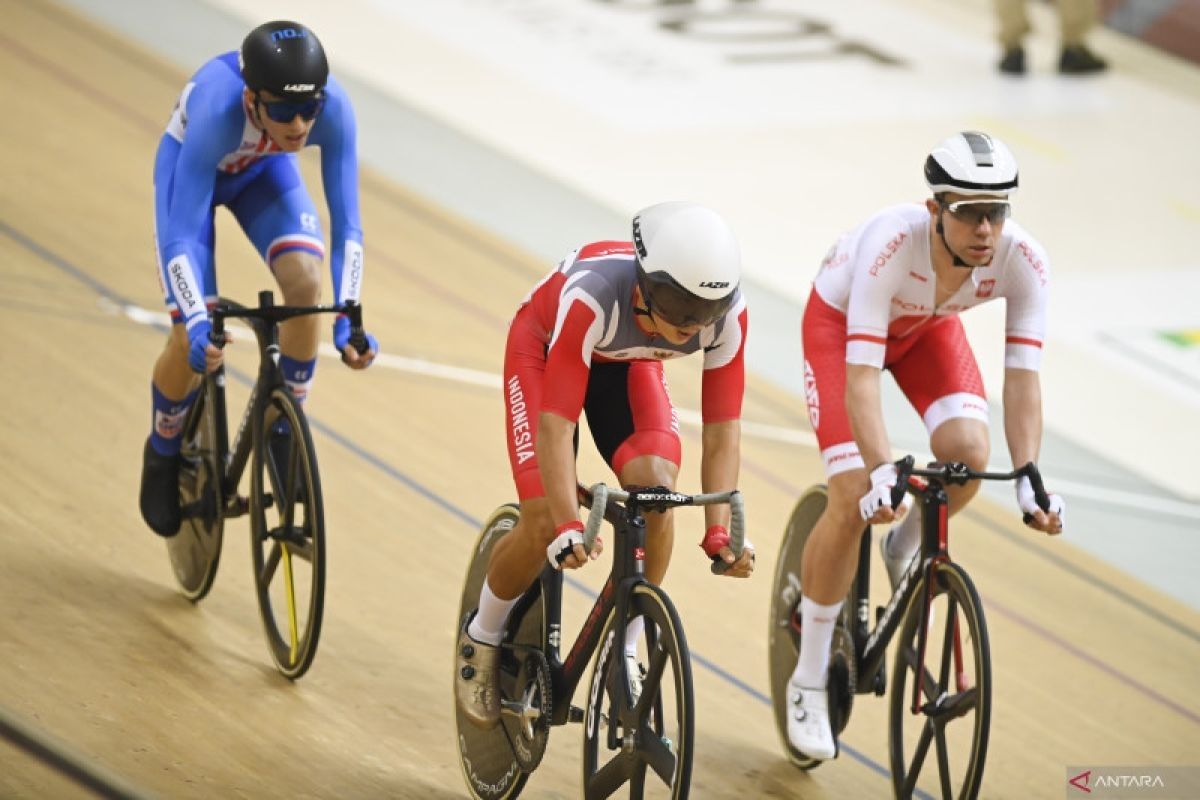 Pembalap sepeda Indonesia Bernard Benyamin van Aert lolos Olimpiade Paris 2024