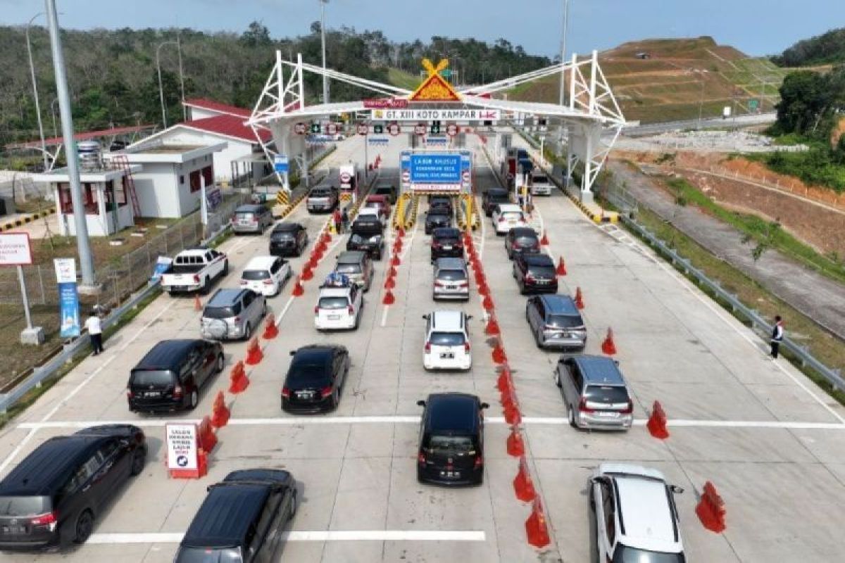 Sebanyak 1,5 juta kendaraan lintasi Tol Trans Sumatera selama Lebaran 2024