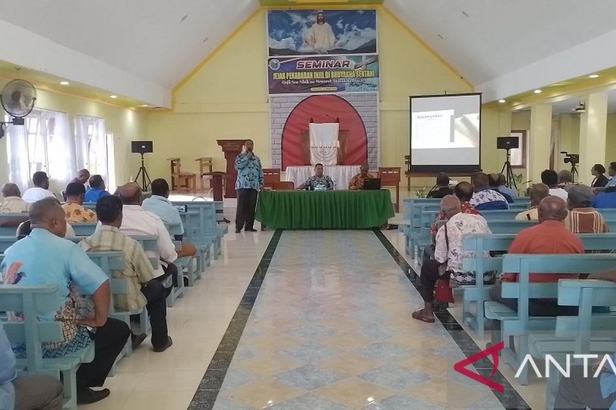 Klasis Waibu Moi gelar seminar Jejak Pekabaran Injil Sentani