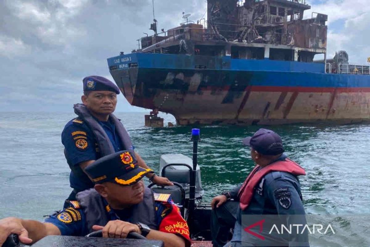 Kemenhub: Kebakaran kapal di Perairan Tanjung Berakit sudah diatasi