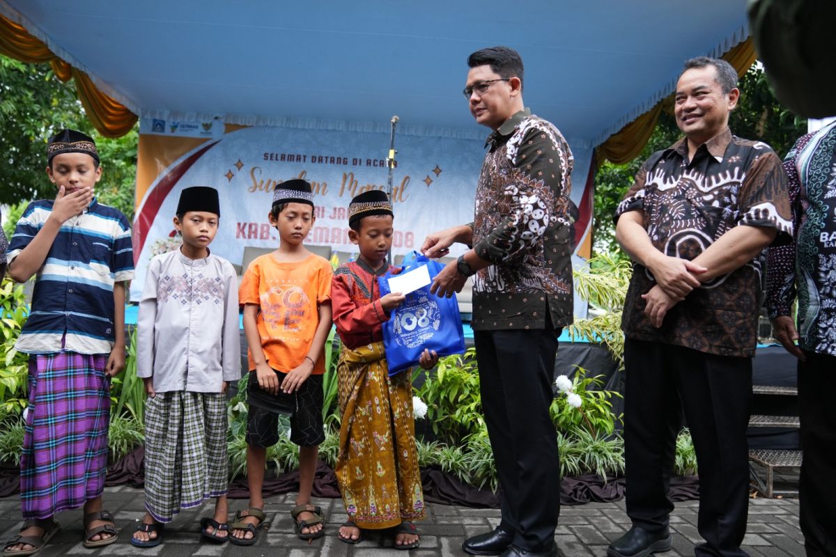 108 anak mengikuti khitan massal di hari jadi ke-108 Kabupaten Sleman