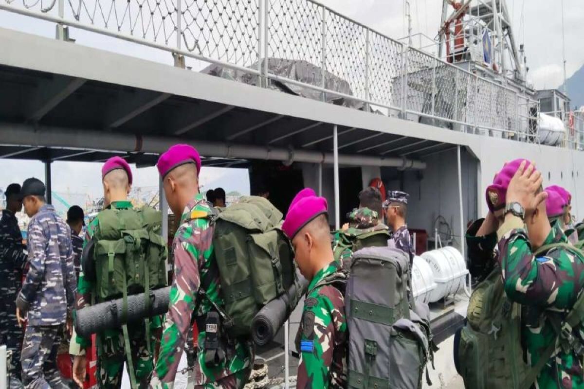 KRI Kakap-811 bawa bantuan kemanusiaan bagi korban letusan Gunung Ruang