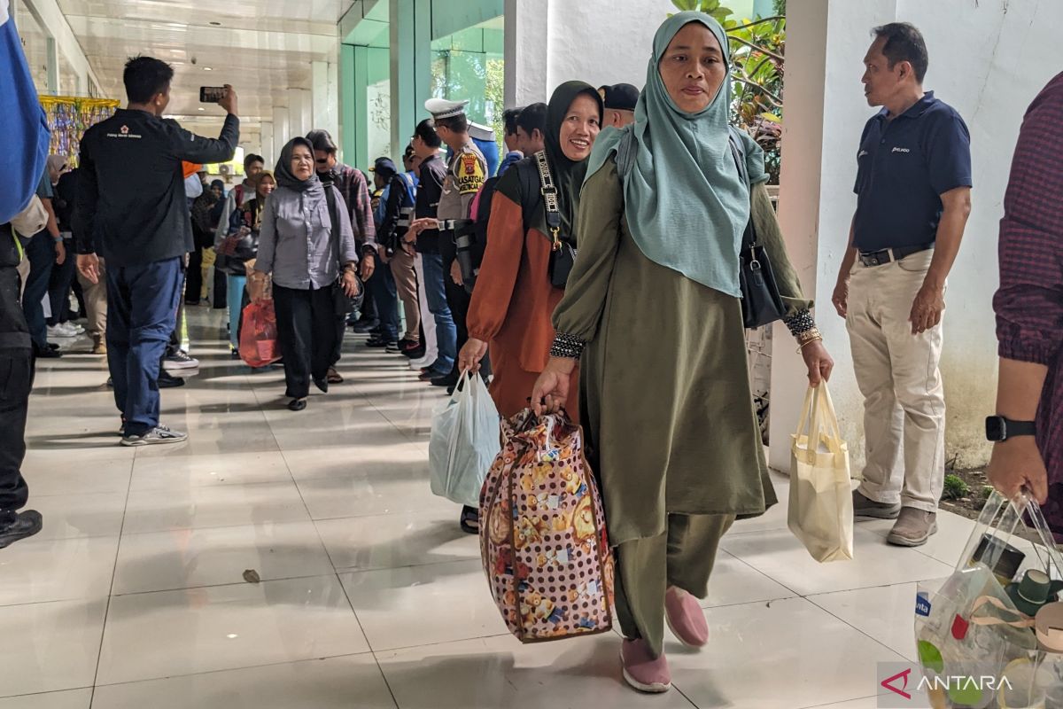 Pemberangkatan gratis 719  orang di puncak arus balik dari Belawan