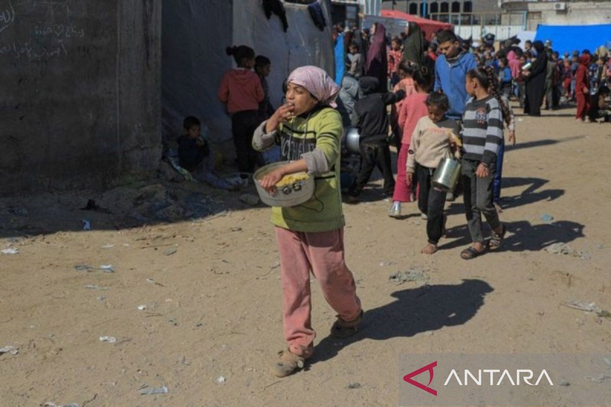 Sekitar 110.000 warga mengungsi dari Rafah