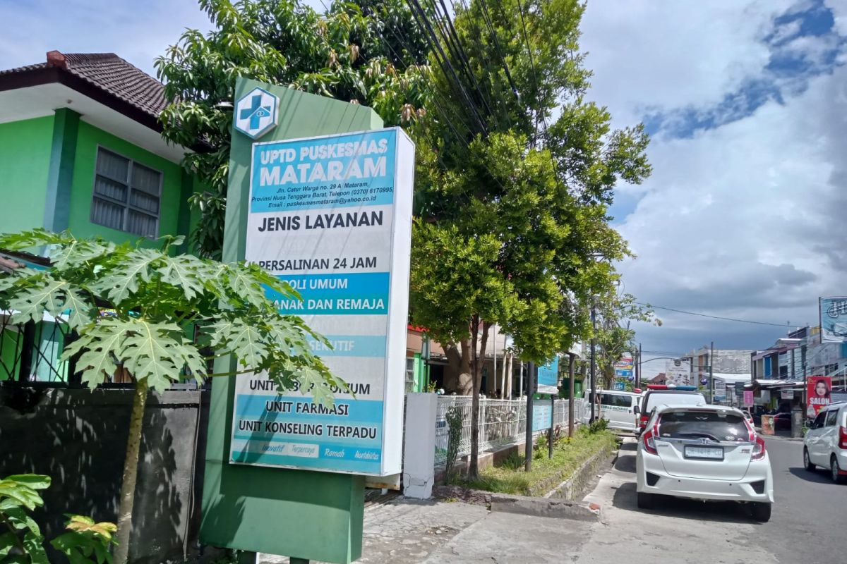 Dinkes buka layanan vaksin meningitis calon haji Mataram di 11 puskesmas