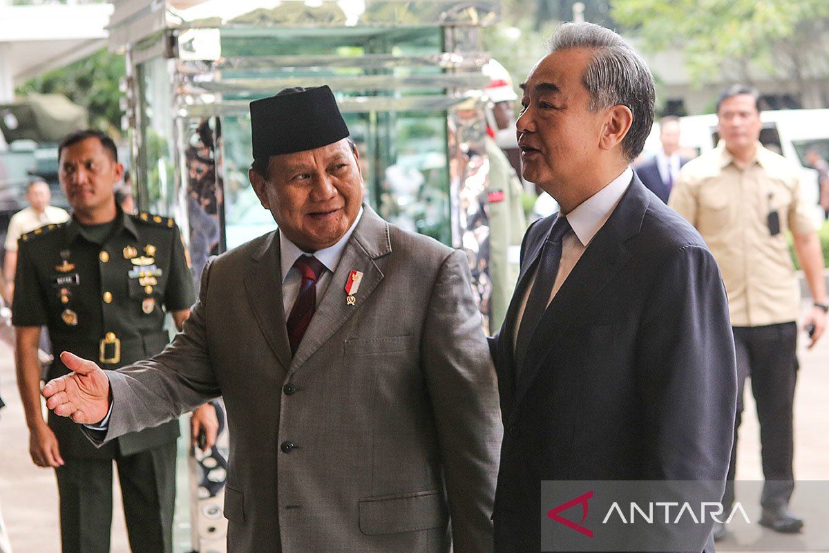 Prabowo dan Menlu China Wang Yi bahas kerja sama pertahanan