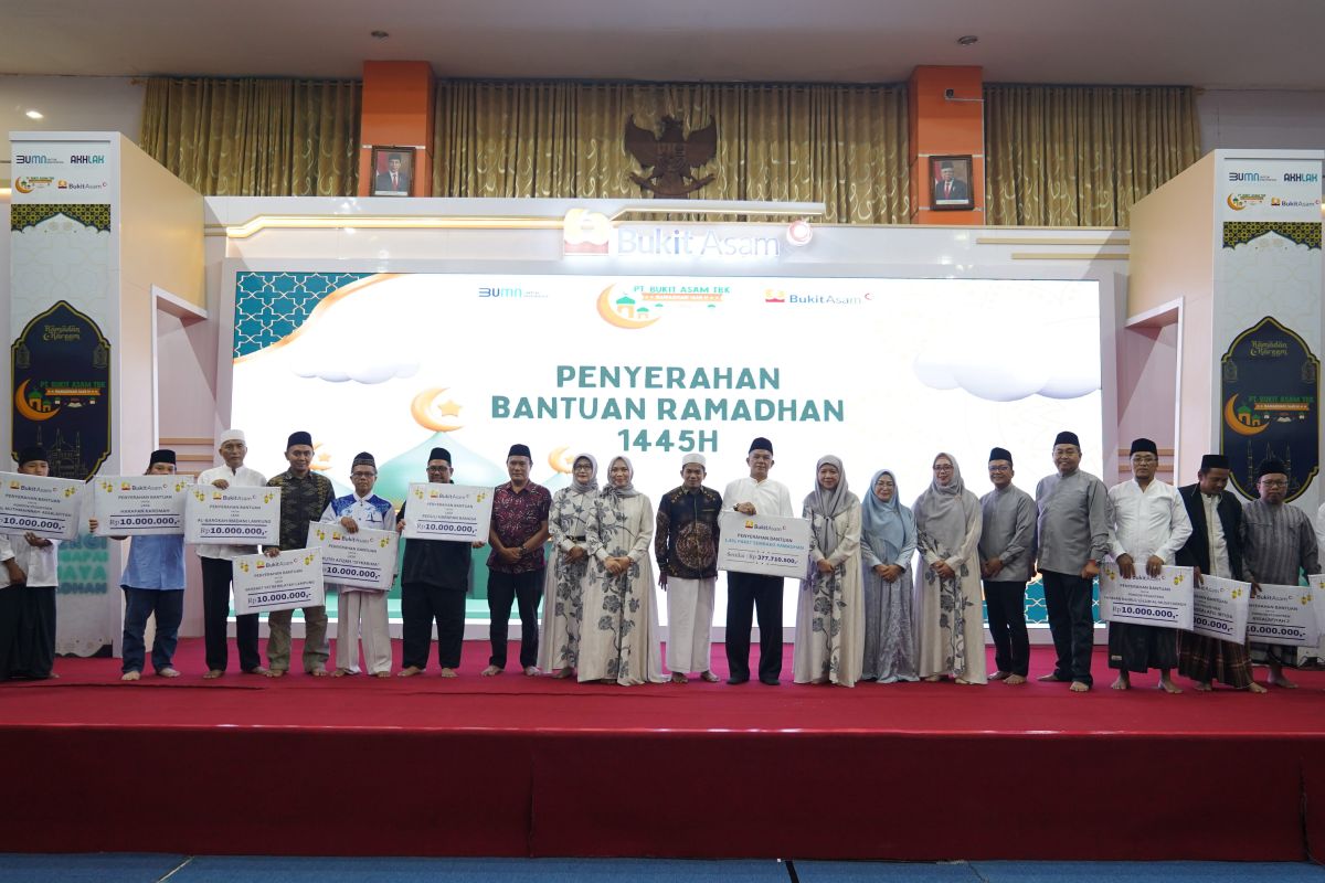 Bukit Asam salurkan bantuan Rp1 miliar ke Masjid dan Panti Asuhan di Lampung