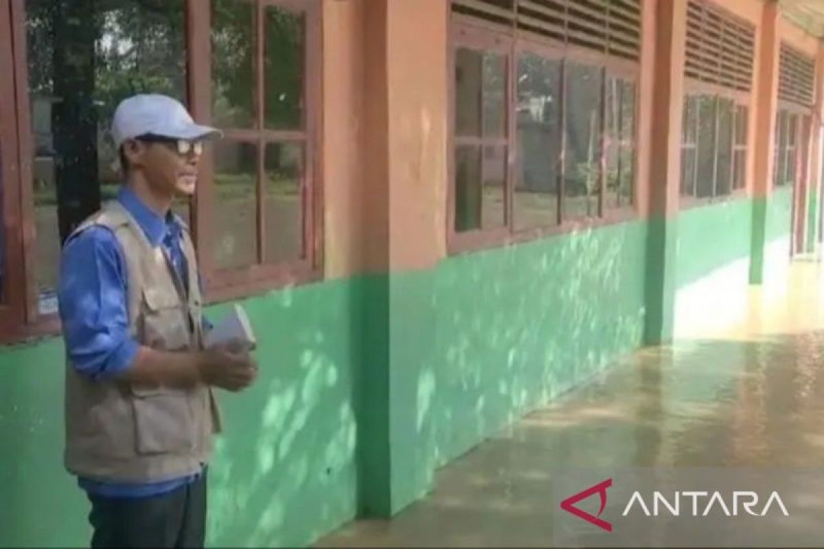 Banjir Kali Bekasi sebabkan siswa Tambun ujian dari rumah