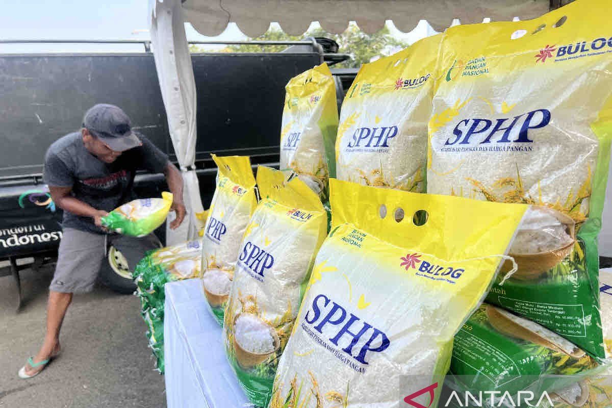 Bulog distributes 643 thousand tons of SPHP rice until mid-April
