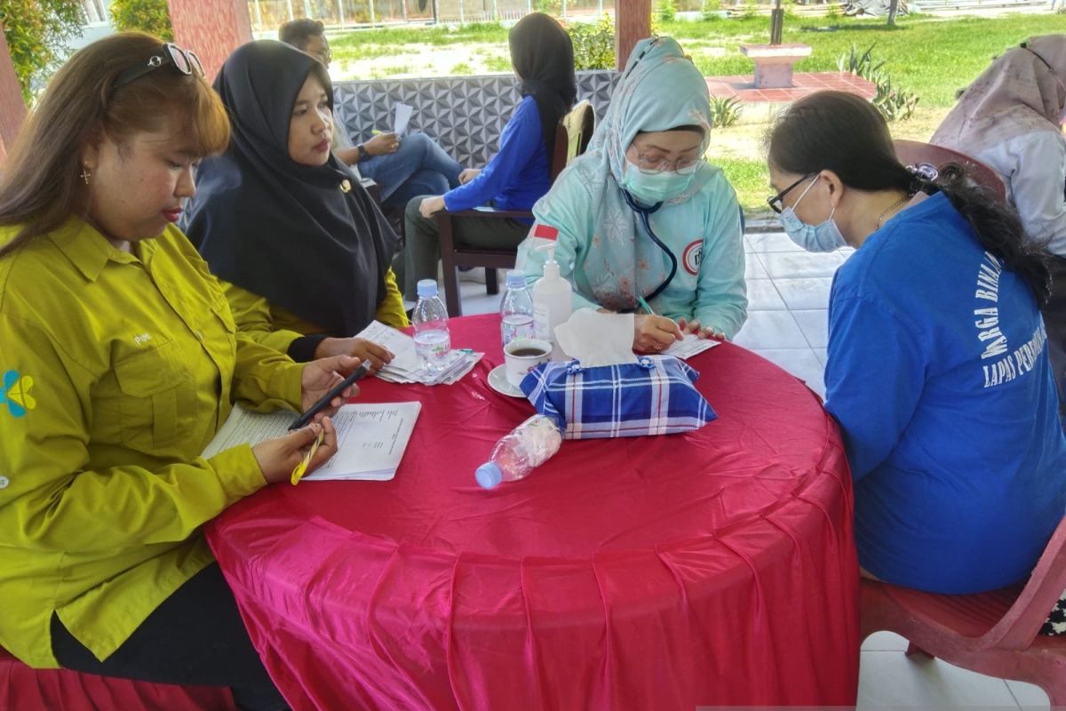 Napi perempuan Palu dapat layanan kesehatan Gratis