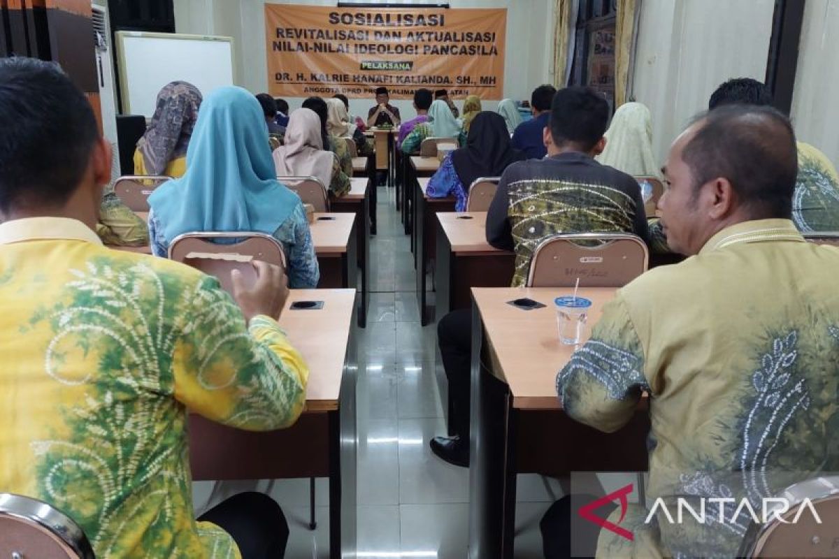 Sosialisasi Revitalisasi dan Aktualisasi Nilai-Nilai Pancasila dengan topik P4