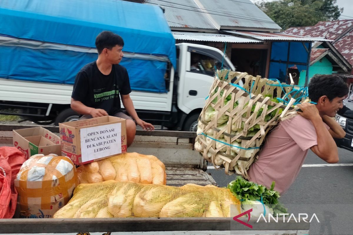 Bantuan untuk korban banjir di Lebong Bengkulu terus berdatangan