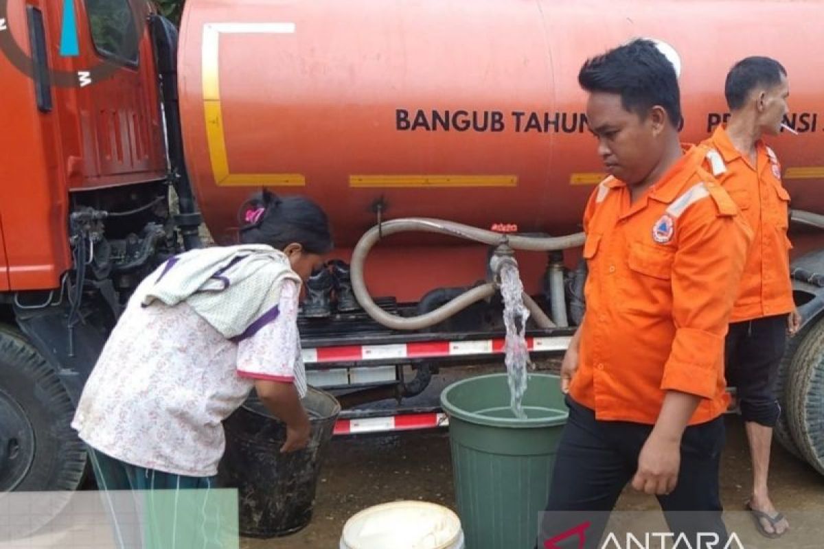 BPBD kirim bantuan  air bersih untuk korban banjir bandang Muratara