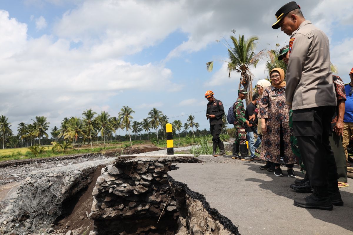 Pj Bupati data skala prioritas perbaikan infrastruktur di Lumajang