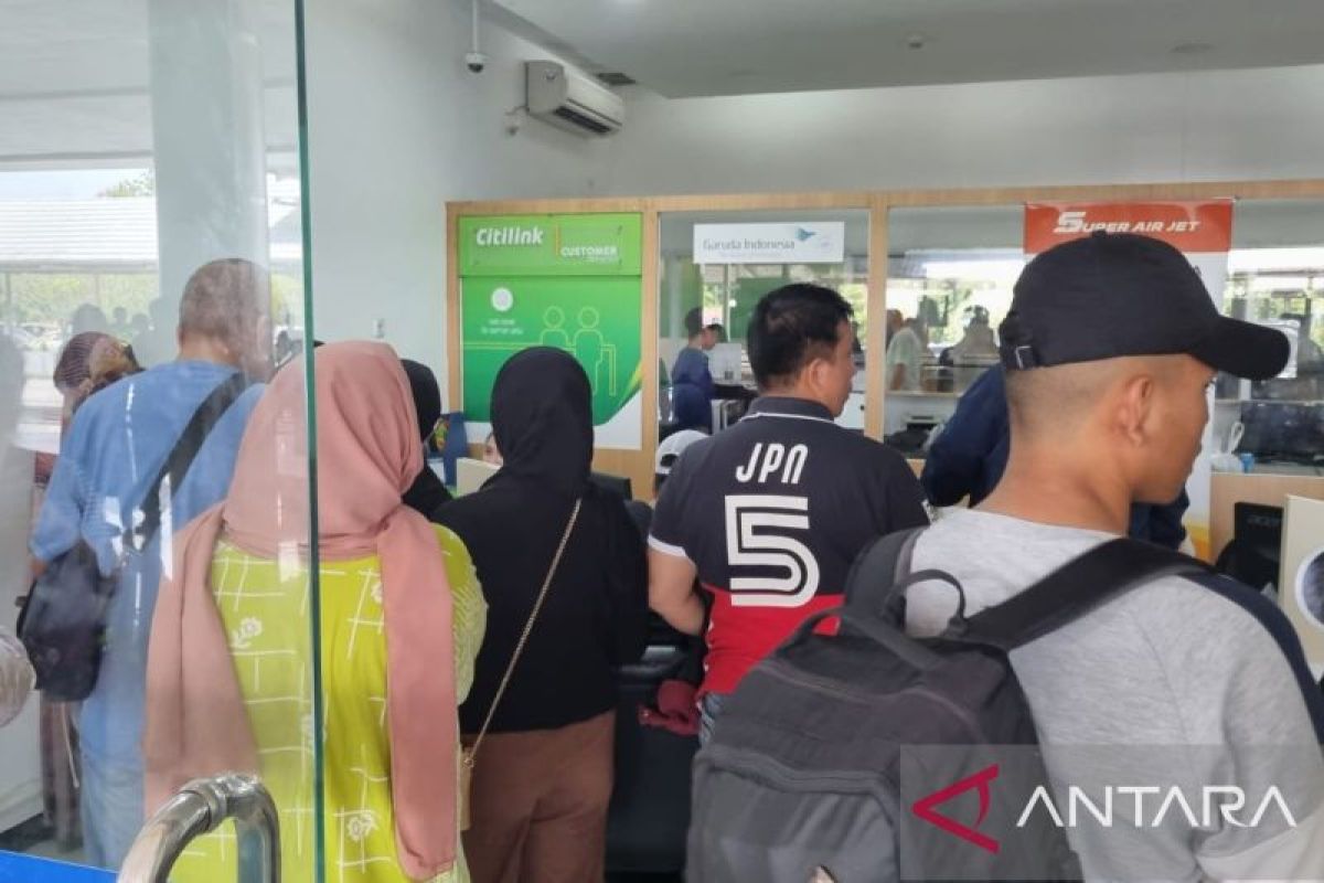 Penutupan Bandara Sam Ratulangi Manado perpanjang hingga Minggu siang