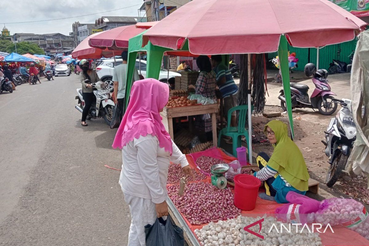 Harga bawang merah di Bengkulu capai Rp100 ribu per Kg
