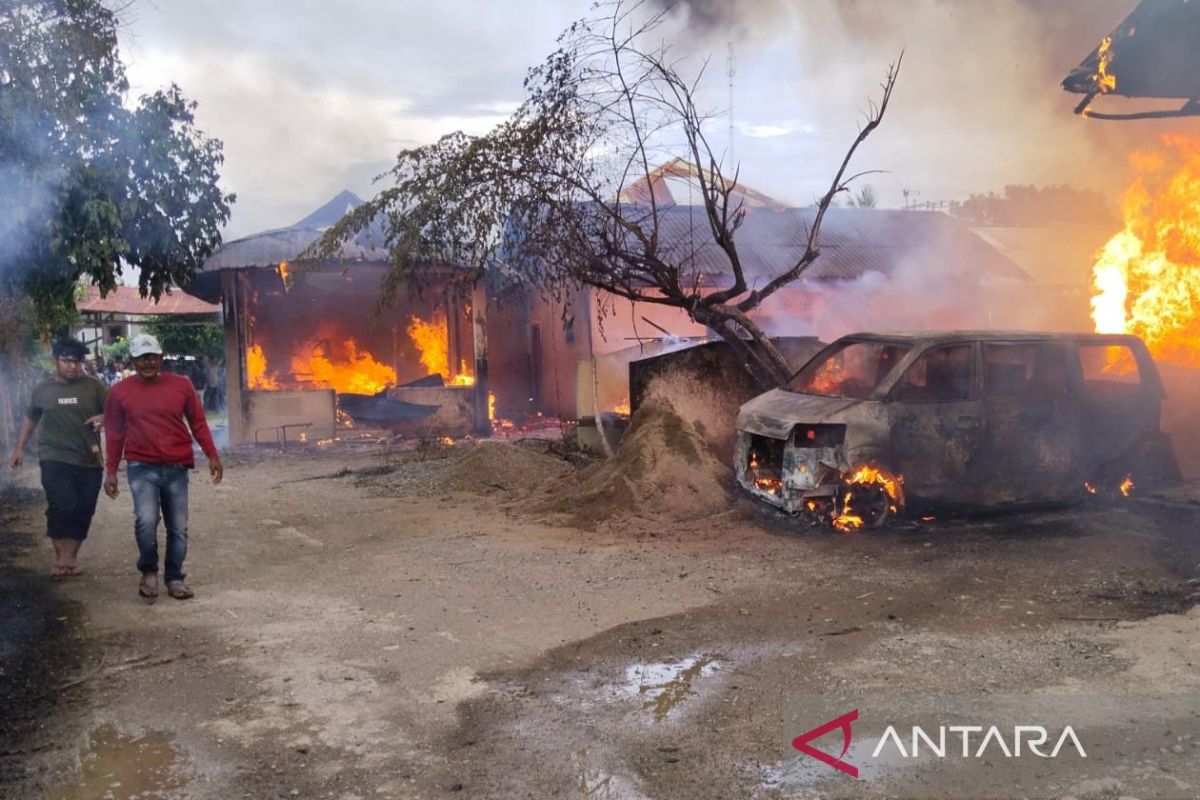 Lima rumah dan satu mobil hangus terbakar di Aceh Besar