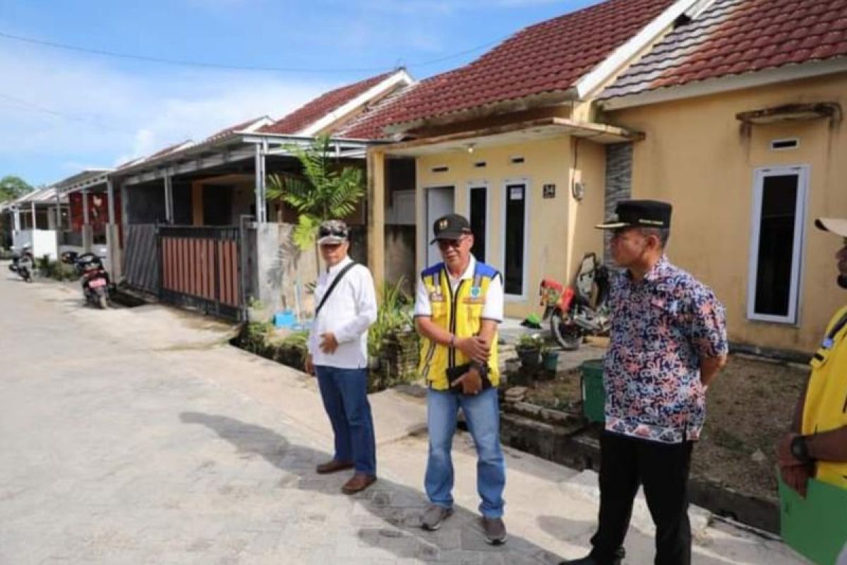 Pj Wali Kota Tarakan Menyerahkan pl Program Sejahtera Bersama