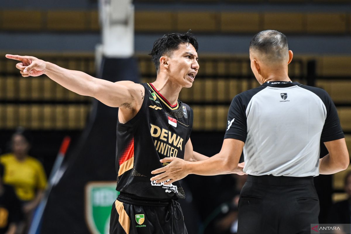 Pelatih tuntut Dewa United bebenah meski tak pernah kalah di IBL 2024