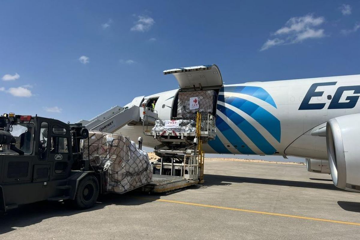 Paket bantuan kemanusiaan dari China untuk Gaza tiba di Mesir