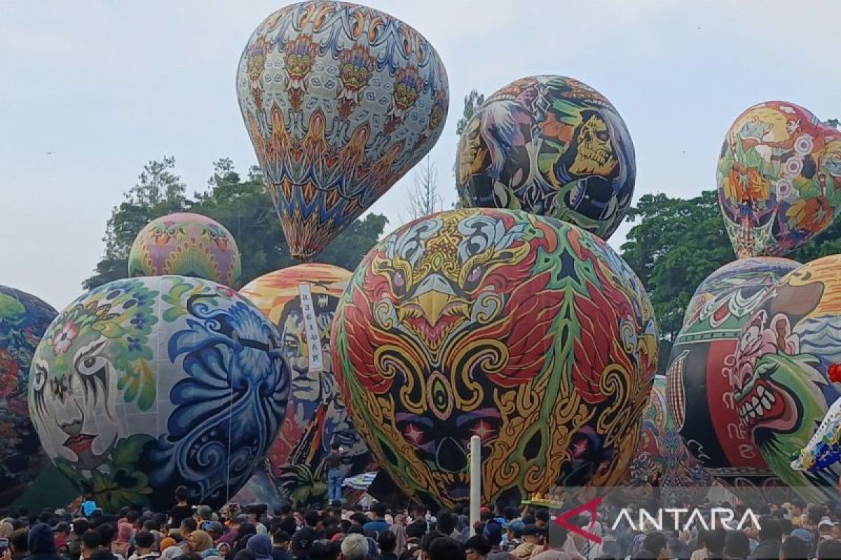 Ribuan pengunjung padati Festival Balon Udara Wonosobo
