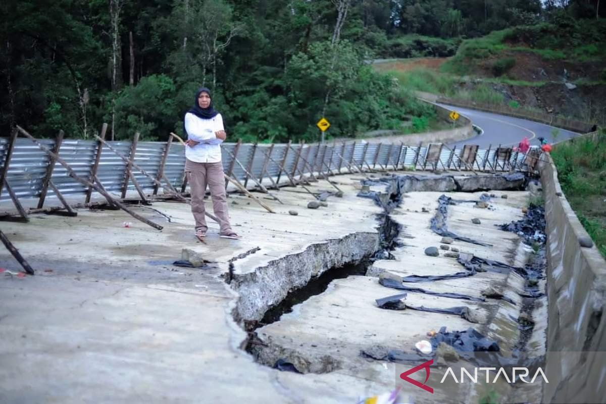 Pemkab Nagan Raya laporkan kerusakan jalan di Gunung Singgah Mata ke BPJN Aceh