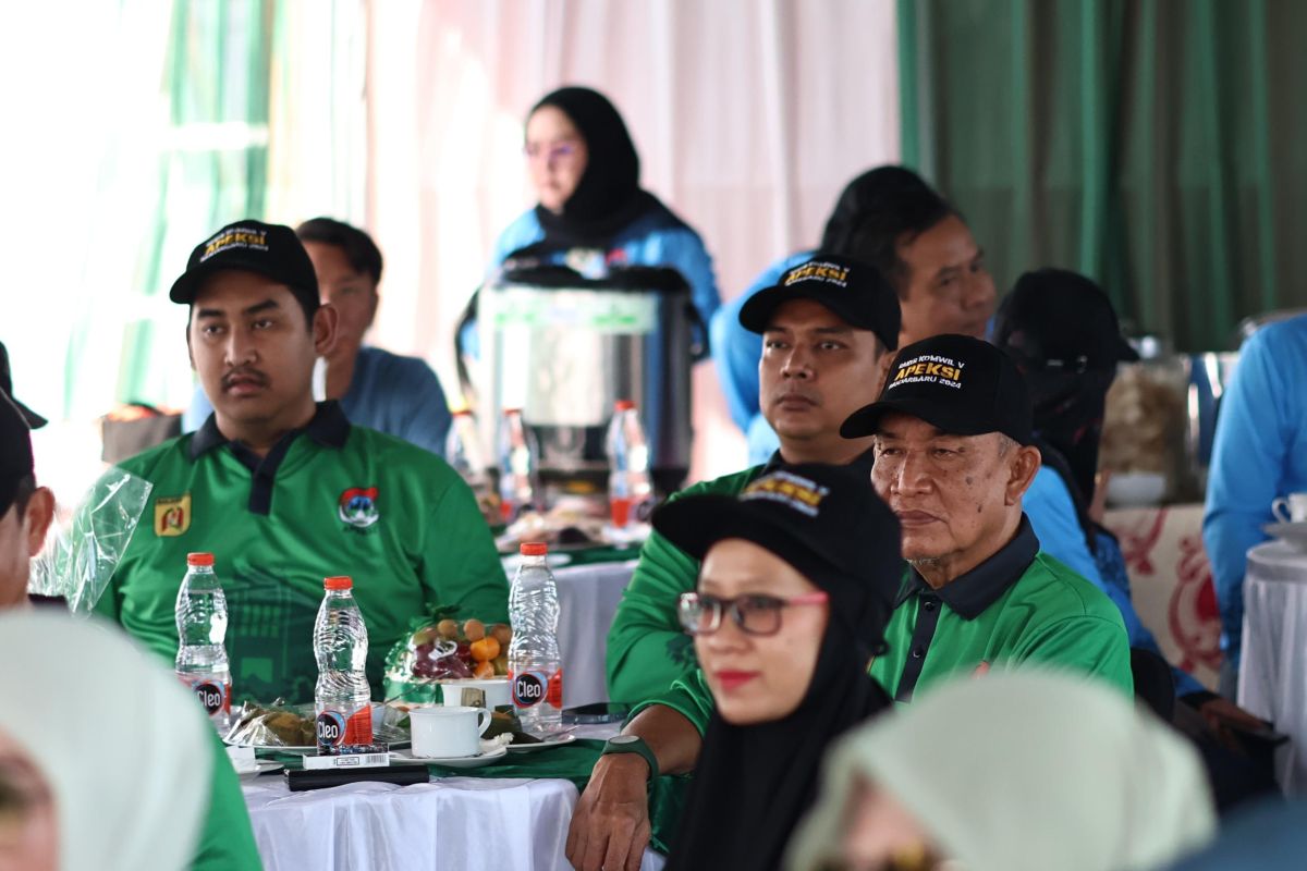FOTO - Pimpinan DPRD Banjarbaru hadiri ramah tamah bersama Apeksi