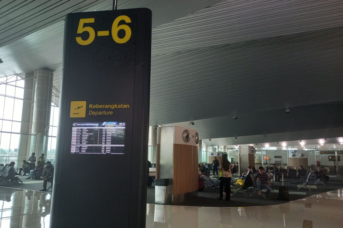 Bandara Samrat Manado mulai beroperasi normal
