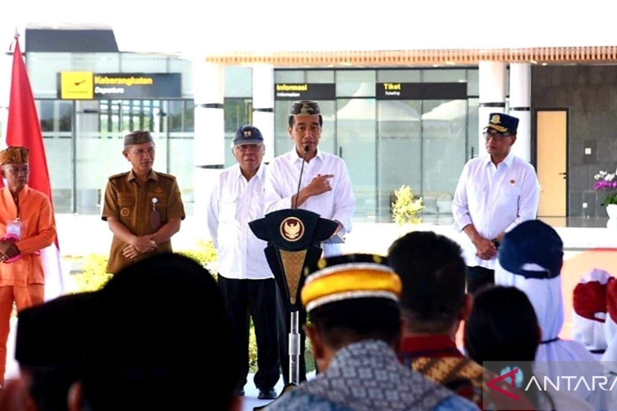 Presiden Jokowi resmikan Bandara Panua Pohuwato di Gorontalo