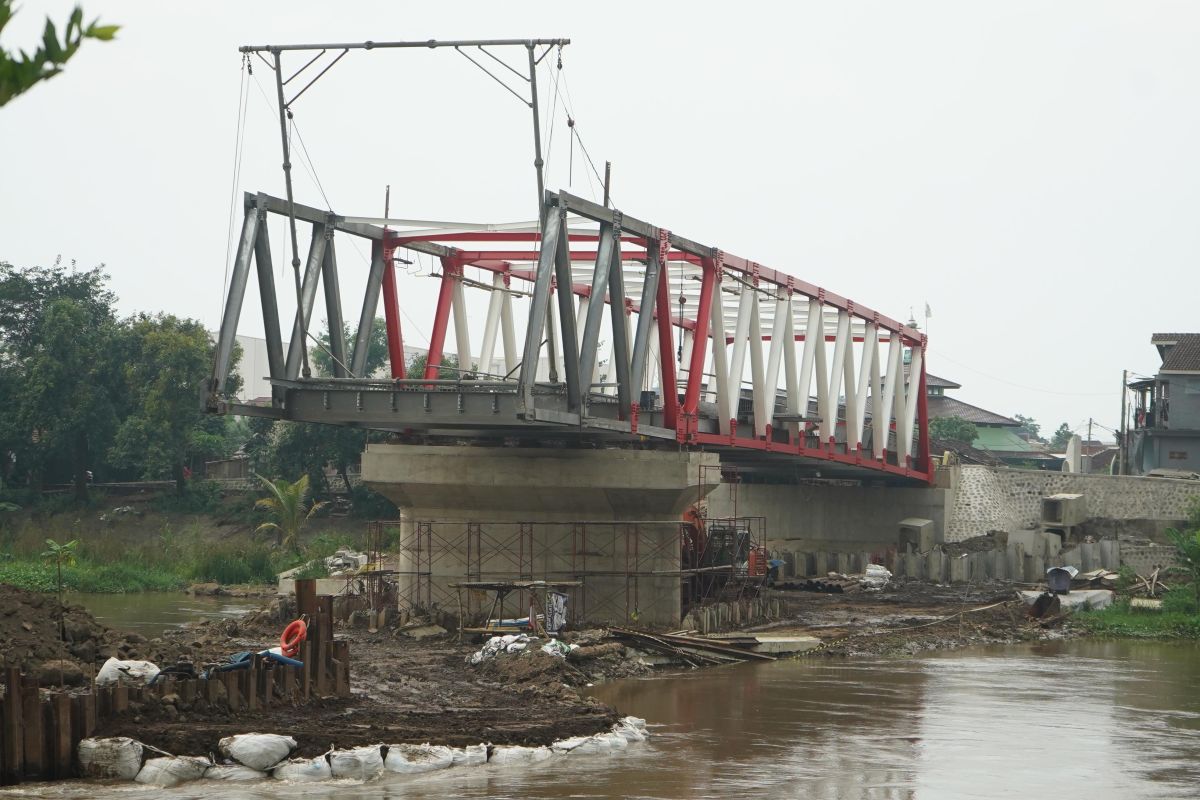 Pemkab Kediri: Progress pembangunan Jembatan Jongbiru 75 persen