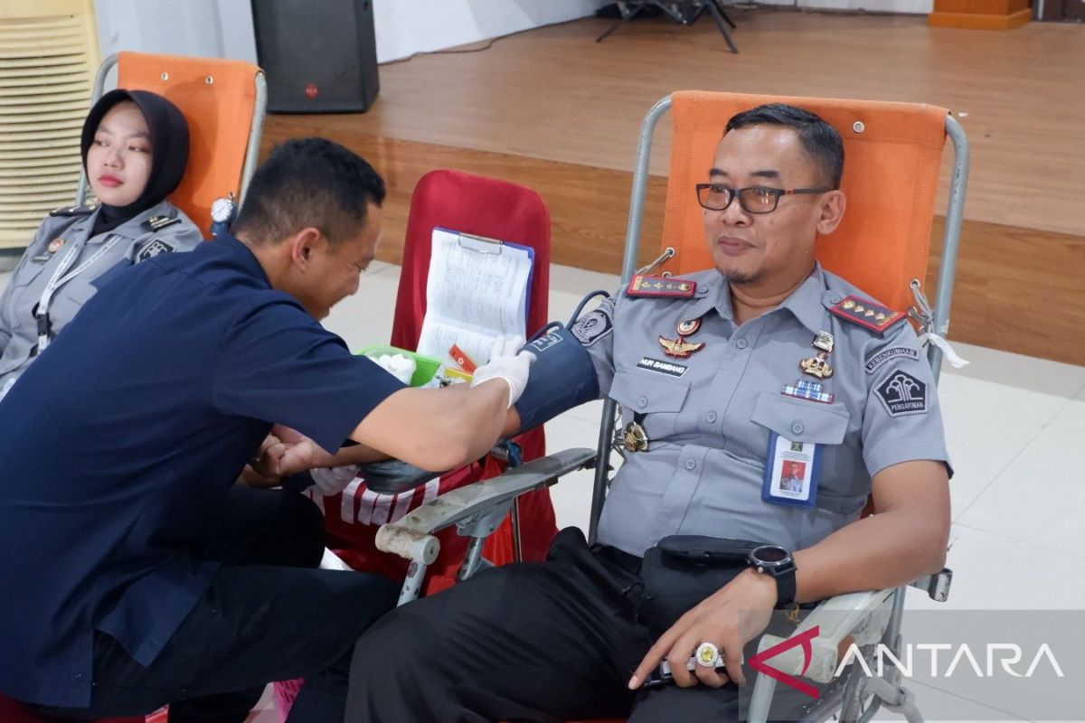 Jajaran Kemenkumham Babel donor darah sambut Hari Bakti Pemasyarakatan