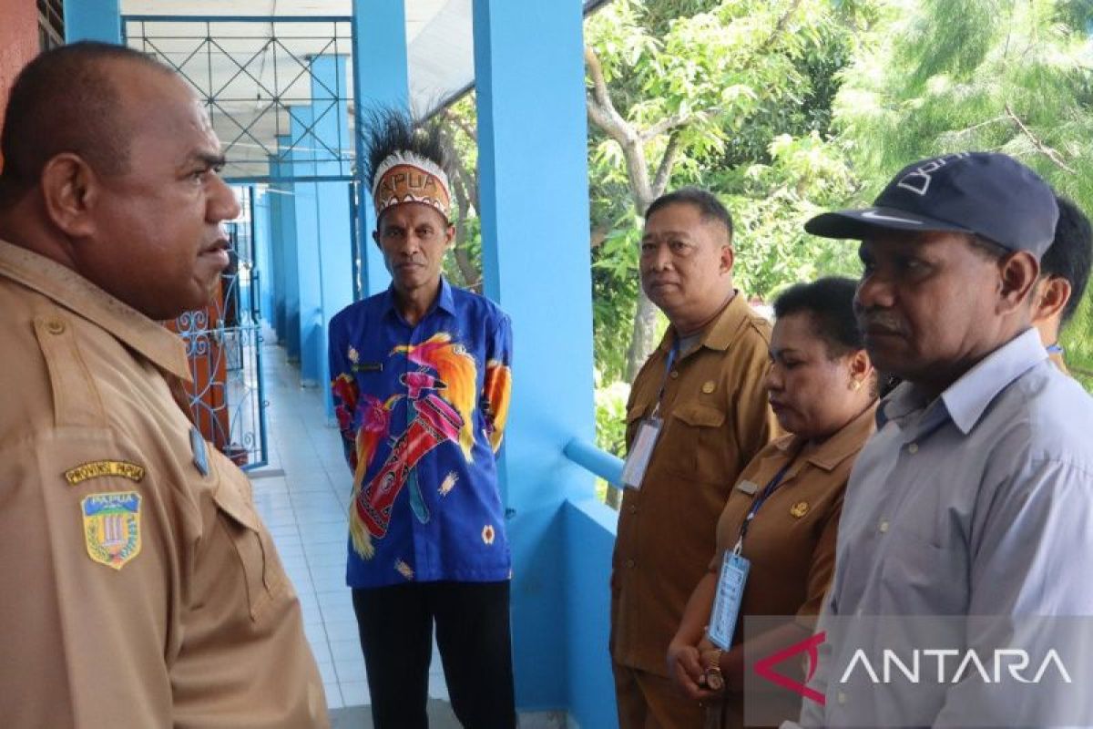 Kemenag Jayapura lakukan monev ujian sekolah SD dan SMP