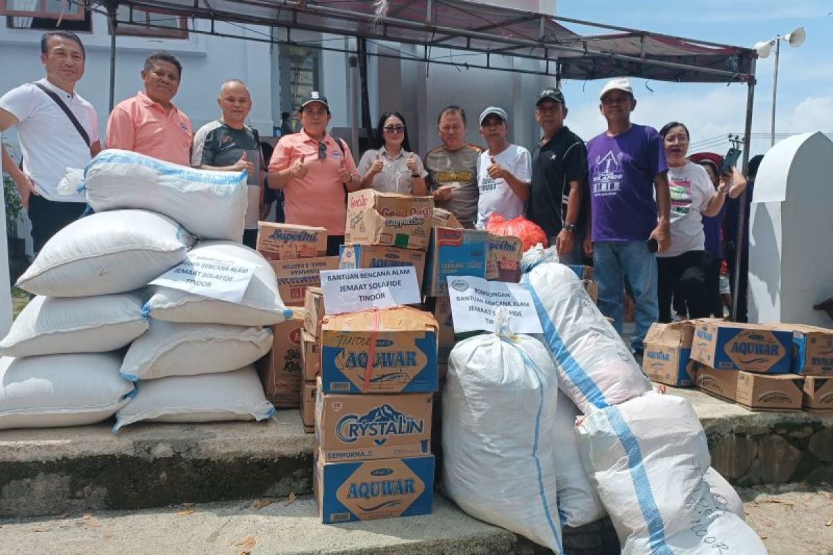 Jemaat GMIM distribusikan  bantuan untuk korban erupsi Gunung Ruang