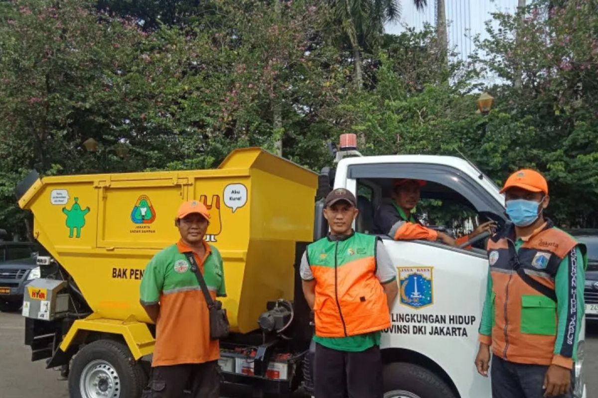 DLH DKI siapkan 80 personel untuk antisipasi sampah usai aksi di MK
