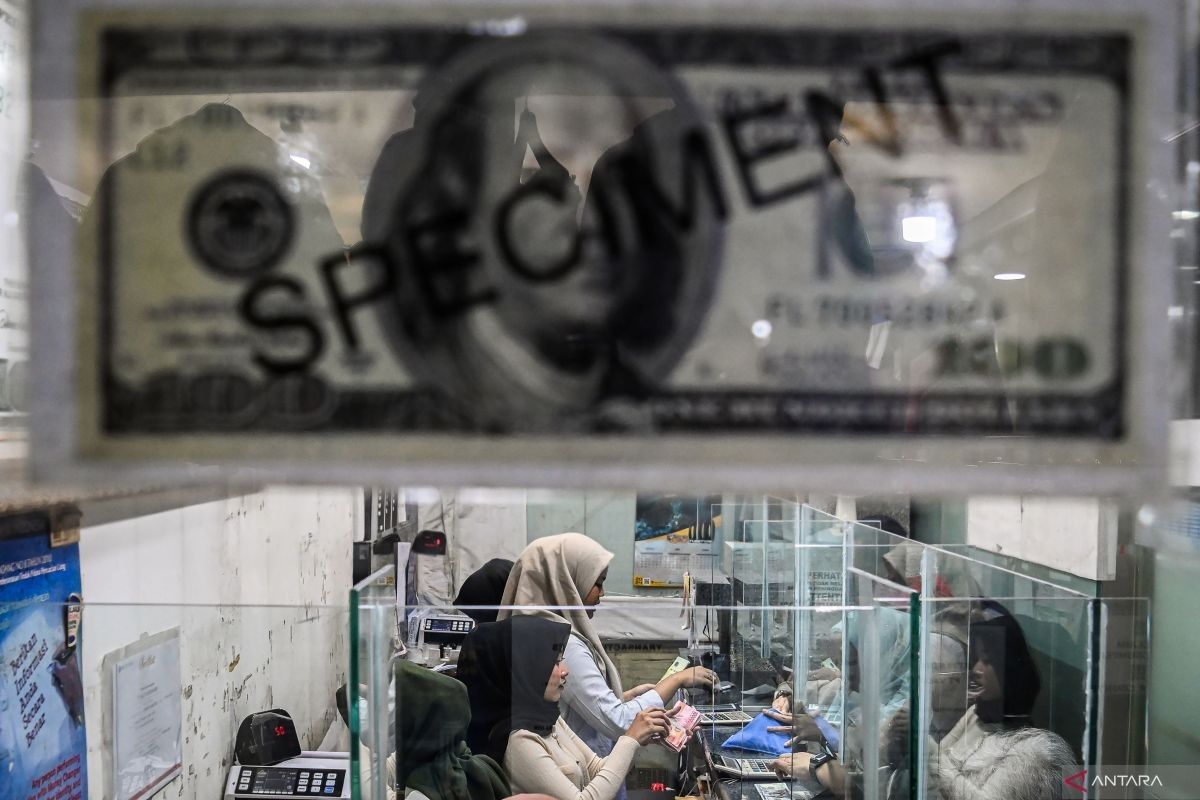 Nilai tukar rupiah berpeluang melemah dipengaruhi konflik di Timur Tengah
