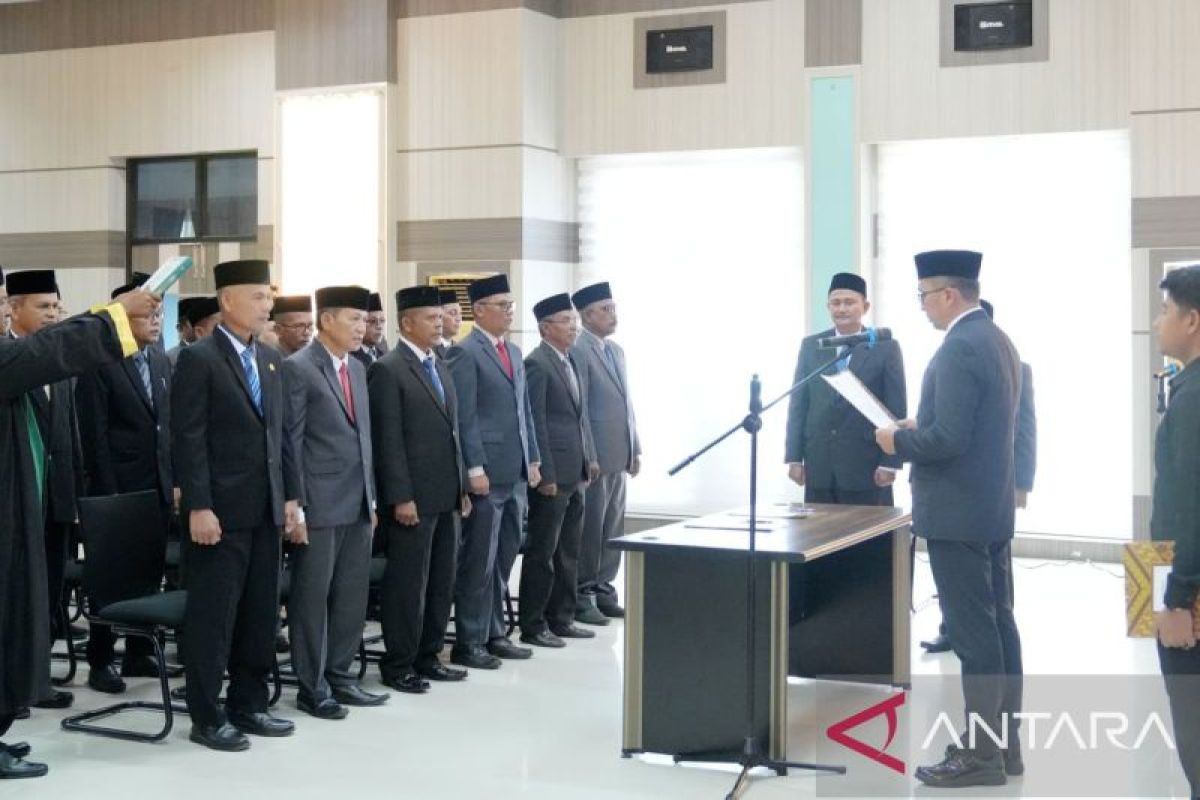Pj Wali Kota Sabang lantik 18 pejabat pimpinan tinggi pratama, berikut namanya