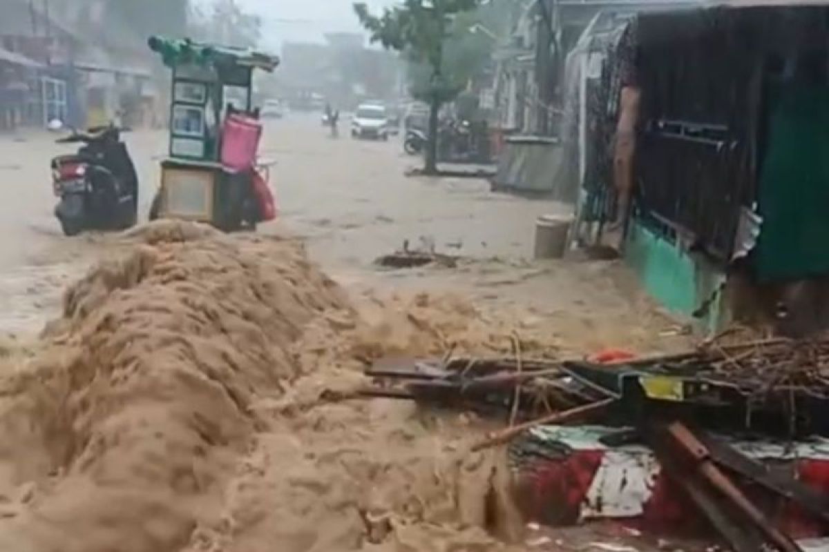 Basarnas sebut tak ada warga dievakuasi akibat banjir di Kendari